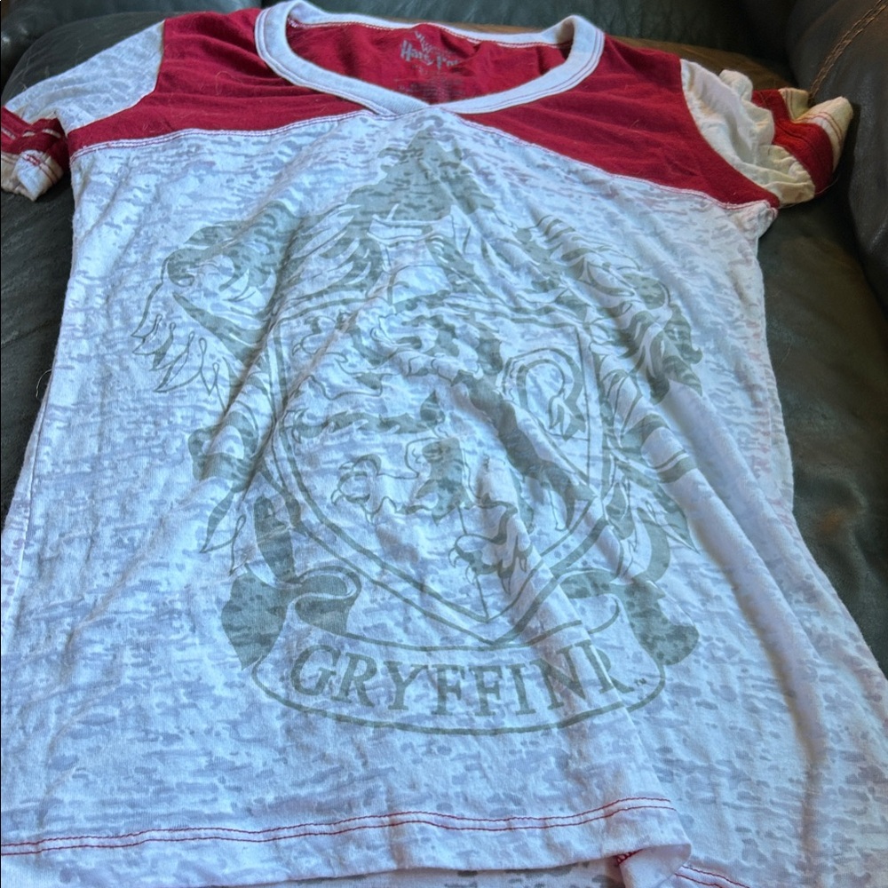 Gryffindor Women’s t shirt universal studios